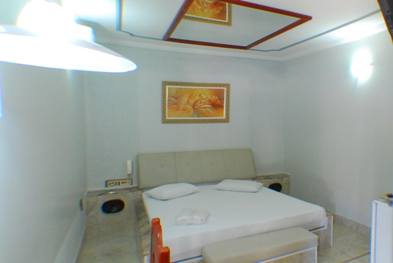 Castellu'S (Adults Only) Hotel Pirassununga Kültér fotó